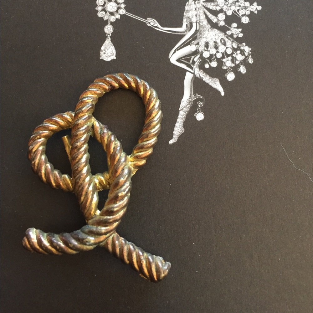 Brooch